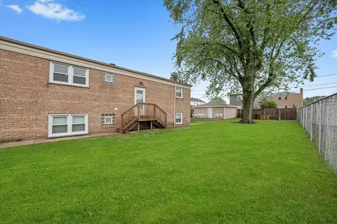 Exterior - 7619 W 63rd Pl, Summit, IL 60501 photo 3 of 4