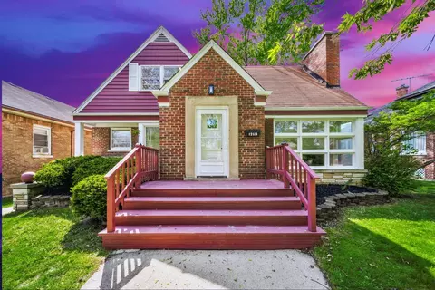 12616 Ann St, Blue Island, IL 60406