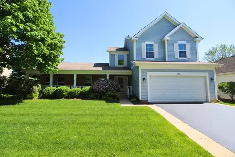 200 Crystal Ridge Dr, Crystal Lake, IL 60012