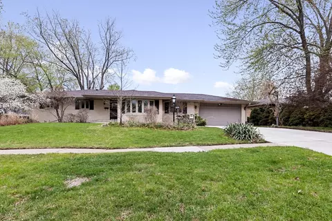 3617 Fleetwood Dr, Rockford, IL 61101