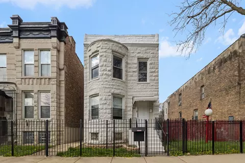 3852 W Fillmore St, Chicago, IL 60624