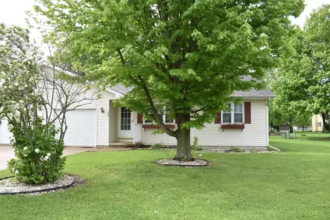263 Mccoy Ln, Arcola, IL 61910