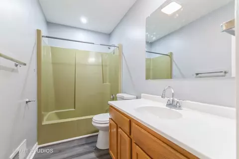 Bath - Undisclosed, Matteson, IL 60443 photo 1 of 3