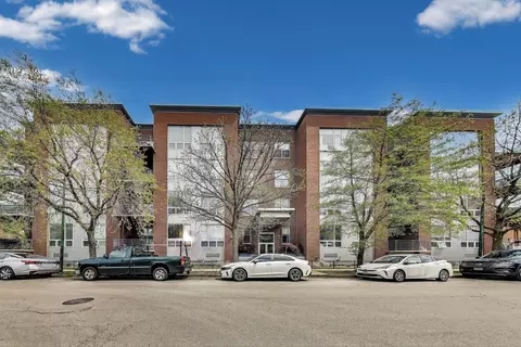 1825 N Winnebago Ave #404, Chicago, IL 60647