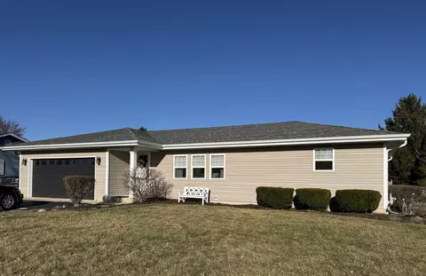 924 S Bentley Rd, New Lenox, IL 60451