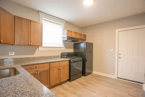 Kitchen - 321 E 70th St, Chicago, IL 60637 photo 1 of 1