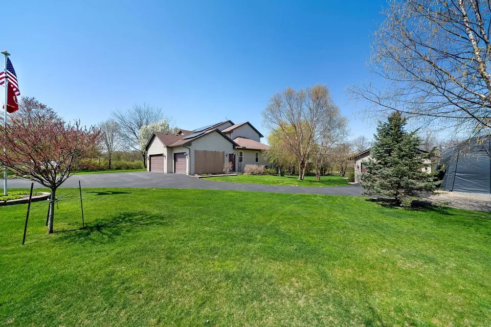 Exterior - 309 Kurt Ln, Kirkland, IL 60146 photo 12 of 12