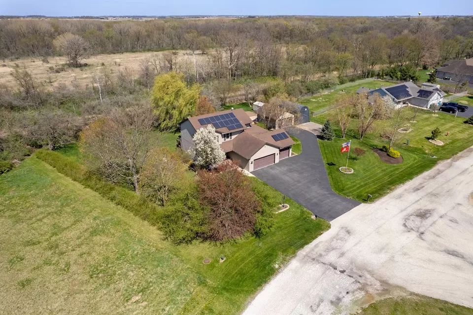 View/Area - 309 Kurt Ln, Kirkland, IL 60146 photo 4 of 6
