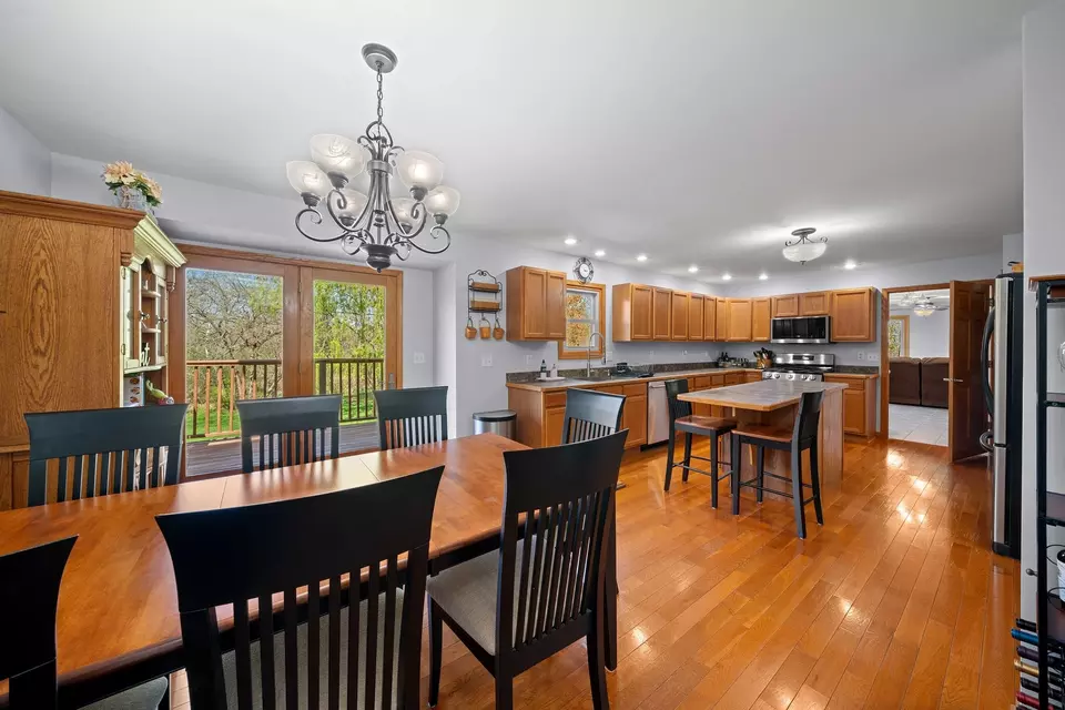 Dining - 309 Kurt Ln, Kirkland, IL 60146 photo 1 of 4