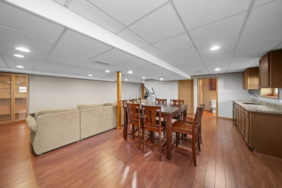 Dining - 309 Kurt Ln, Kirkland, IL 60146 photo 4 of 4