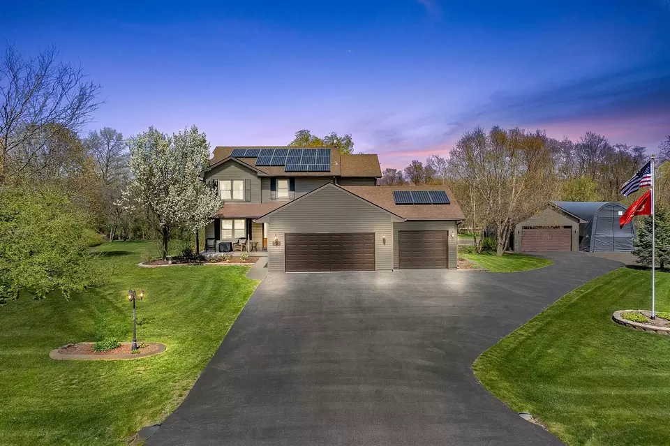 Exterior - 309 Kurt Ln, Kirkland, IL 60146 photo 5 of 12