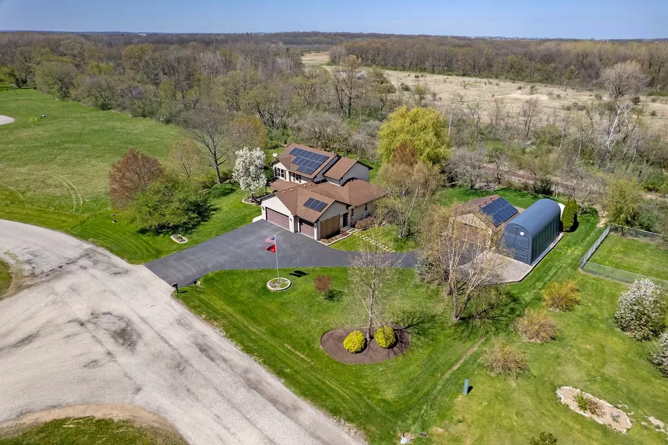View/Area - 309 Kurt Ln, Kirkland, IL 60146 photo 3 of 6