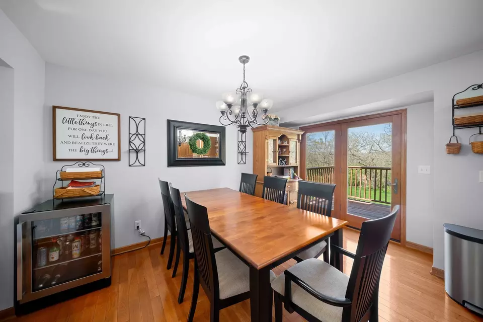 Dining - 309 Kurt Ln, Kirkland, IL 60146 photo 3 of 4