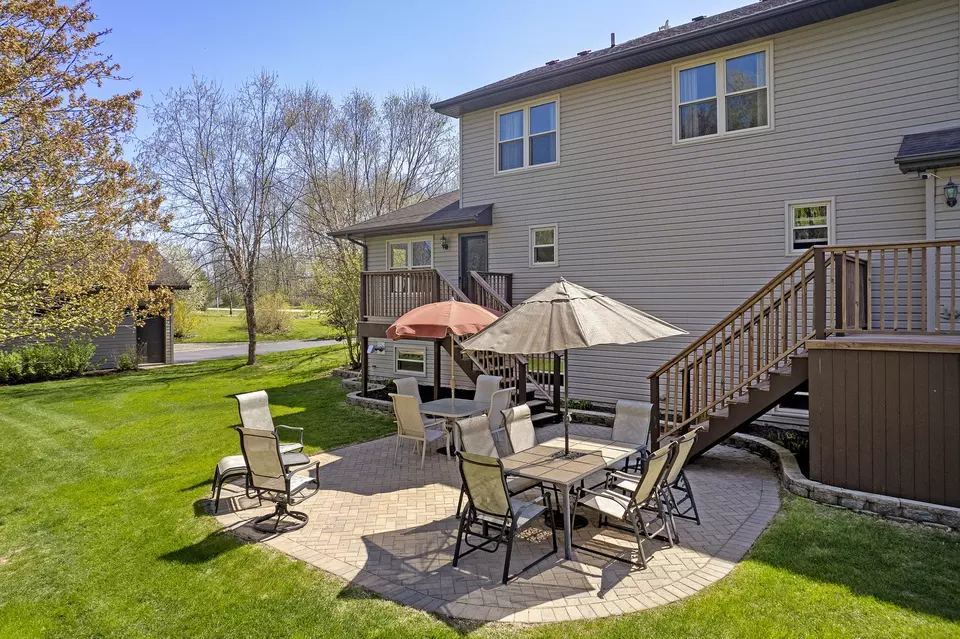 Exterior - 309 Kurt Ln, Kirkland, IL 60146 photo 9 of 12