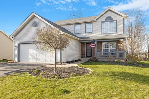 1352 Dahlgren Ln, Minooka, IL 60447