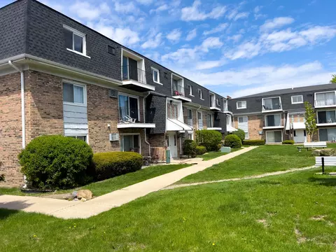 10310 Ridgeland Ave #307, Chicago Ridge, IL 60415