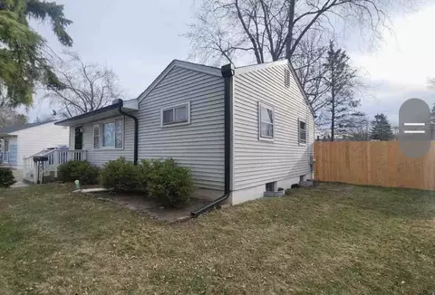 2729 Illini Rd, Waukegan, IL 60087