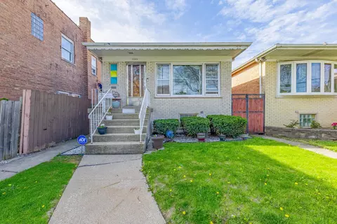3705 W 51st St, Chicago, IL 60632