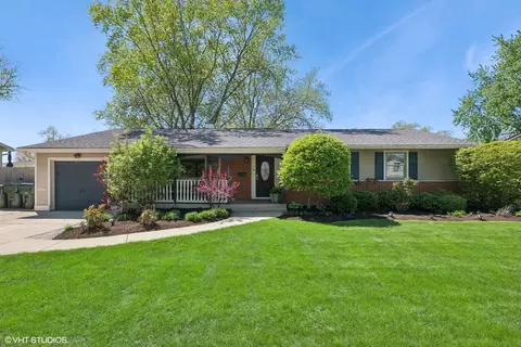 124 N Cady Dr, Palatine, IL 60074