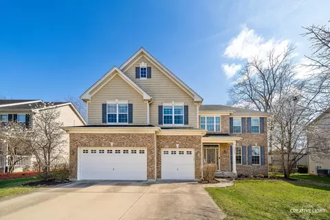 3323 Noble Dr, Woodridge, IL 60517