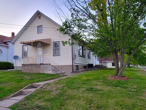 Exterior - 503 8th St, Peru, IL 61354 photo 3 of 7