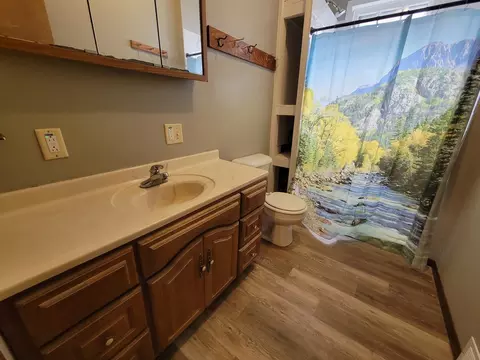 Bath - 503 8th St, Peru, IL 61354 photo 1 of 3