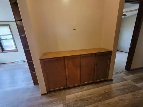 Entry Way - 503 8th St, Peru, IL 61354 photo 1 of 1