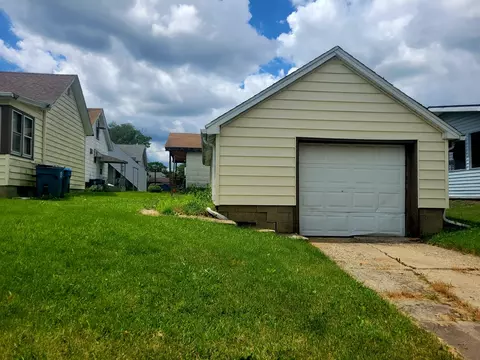 Exterior - 503 8th St, Peru, IL 61354 photo 6 of 7