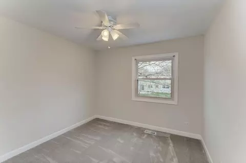 Bedroom - 126 S Berteau Ave, Bartlett, IL 60103 photo 4 of 5
