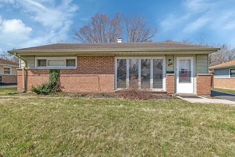 437 Suwanee St, Park Forest, IL 60466