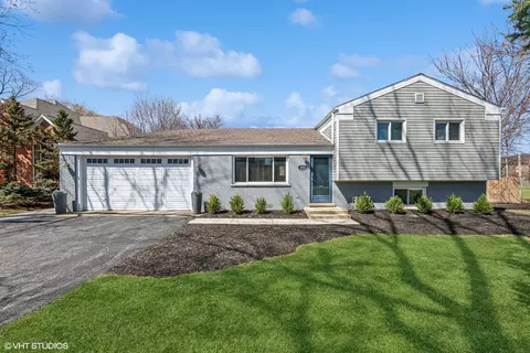 610 Pfingsten Rd, Northbrook, IL 60062