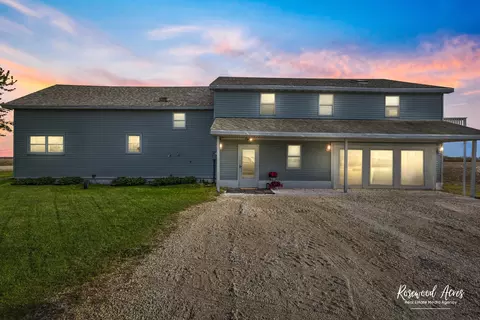 2898 N Rte 45-52 Hwy N, Clifton, IL 60927