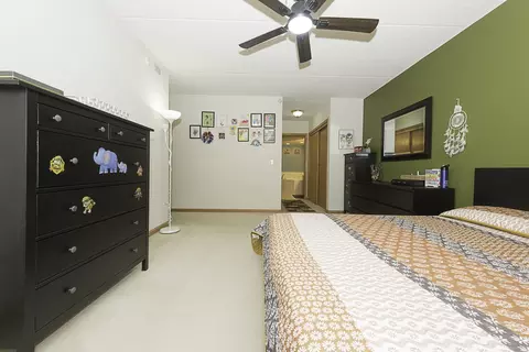 Bedroom - 750 Pearson St #611, Des Plaines, IL 60016 photo 2 of 5