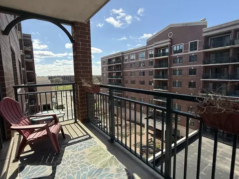 Exterior - 750 Pearson St #611, Des Plaines, IL 60016 photo 3 of 6