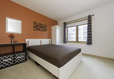 Bedroom - 750 Pearson St #611, Des Plaines, IL 60016 photo 4 of 5
