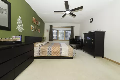 Bedroom - 750 Pearson St #611, Des Plaines, IL 60016 photo 1 of 5