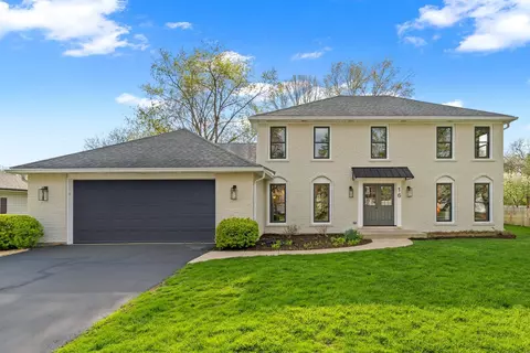 16 S Northampton Dr, Geneva, IL 60134