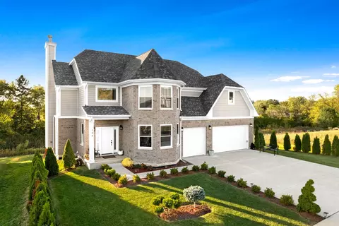 108 Gloria Dr, Elgin, IL 60120