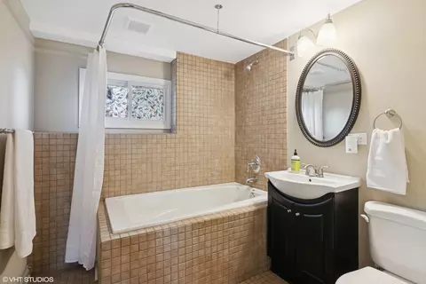Bath - 167 Glendale St, Wheeling, IL 60090 photo 1 of 2