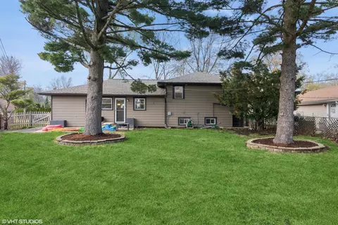 Exterior - 167 Glendale St, Wheeling, IL 60090 photo 3 of 3