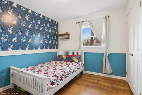 Bedroom - 167 Glendale St, Wheeling, IL 60090 photo 3 of 3