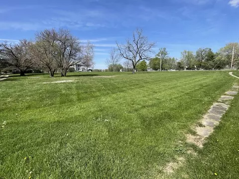 105 1st South St, Kappa, IL 61738