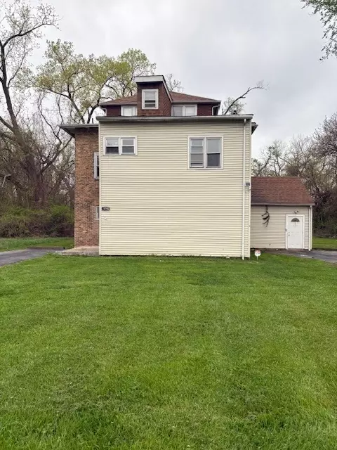 15742 Central Park Ave, Markham, IL 60428