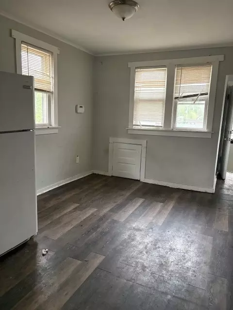 Living - 15742 Central Park Ave, Markham, IL 60428 photo 3 of 3