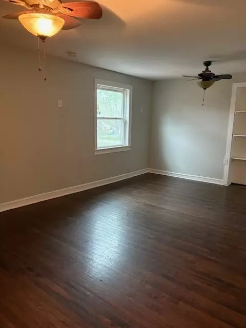 Living - 15742 Central Park Ave, Markham, IL 60428 photo 2 of 3