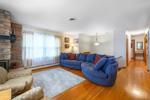 101 Clay St, Algonquin, IL 60102 photo 5
