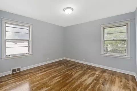 Bedroom - 971 S Wolf Rd, Des Plaines, IL 60016 photo 2 of 3