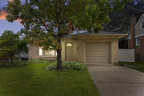 Exterior - 971 S Wolf Rd, Des Plaines, IL 60016 photo 1 of 3