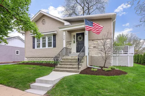 845 Smith St, Glen Ellyn, IL 60137