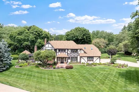 11 Fernilee Ct, Sugar Grove, IL 60554